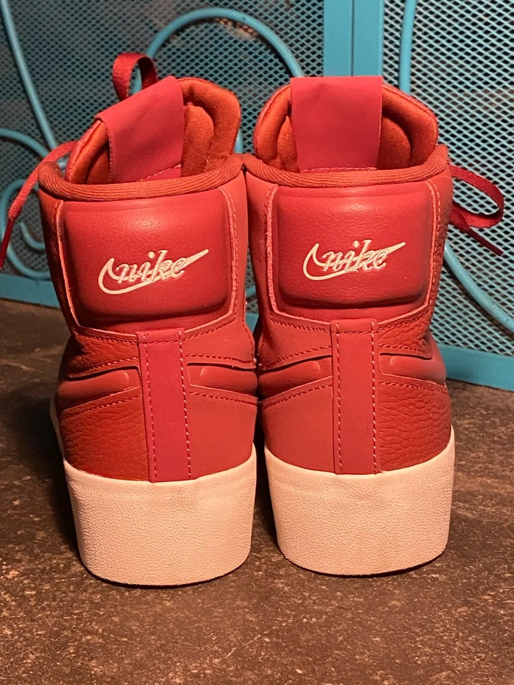Adorable NWOT NIKE UK high top sneakers,terracotta leather,thick white sole, 8